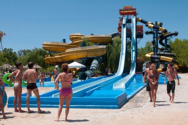 activities with water games in Aqualand