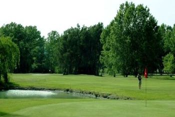Das Golfkorfu auf der Wiese von Ropa