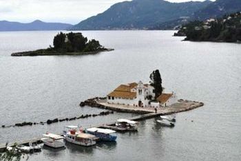 Die berühmte Pontikonissi (Mausinsel)